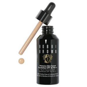 ボビィブラウン　インテンシブ スキン セラム ファンデーション SPF40 (PA++++)